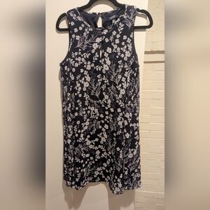 CHAPS Floral Dress In Navy And White.